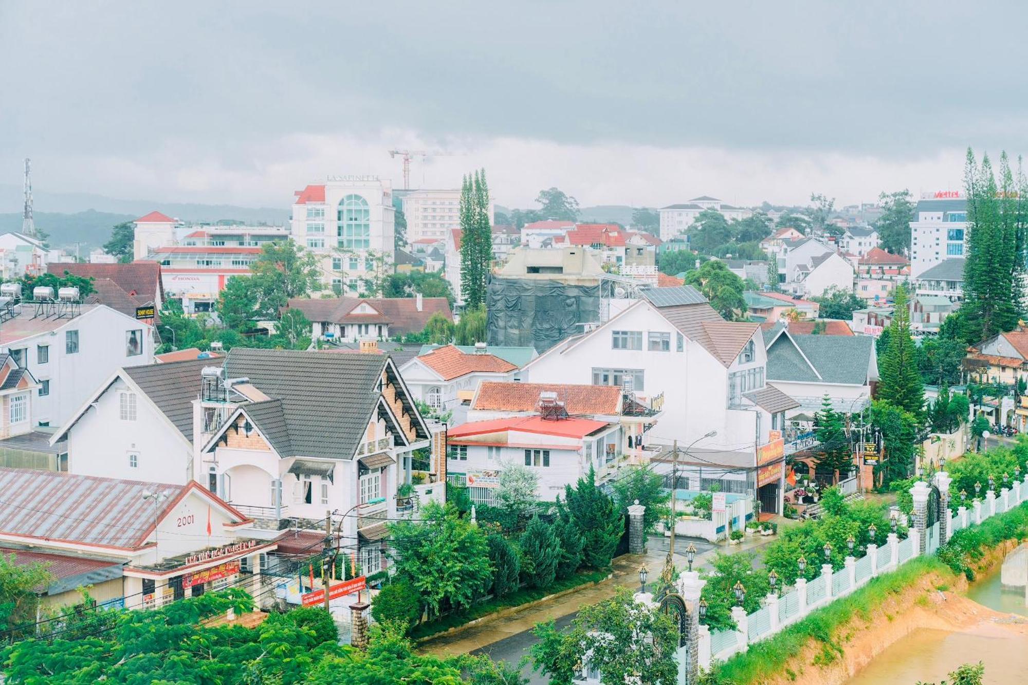 Anh Duc Hotel Da Lat City Bagian luar foto